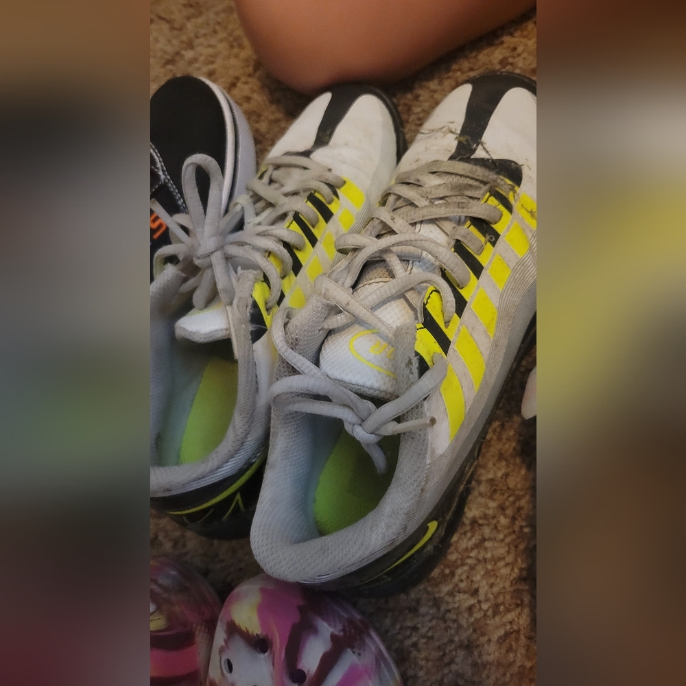 Youth football cleats size 3 nike